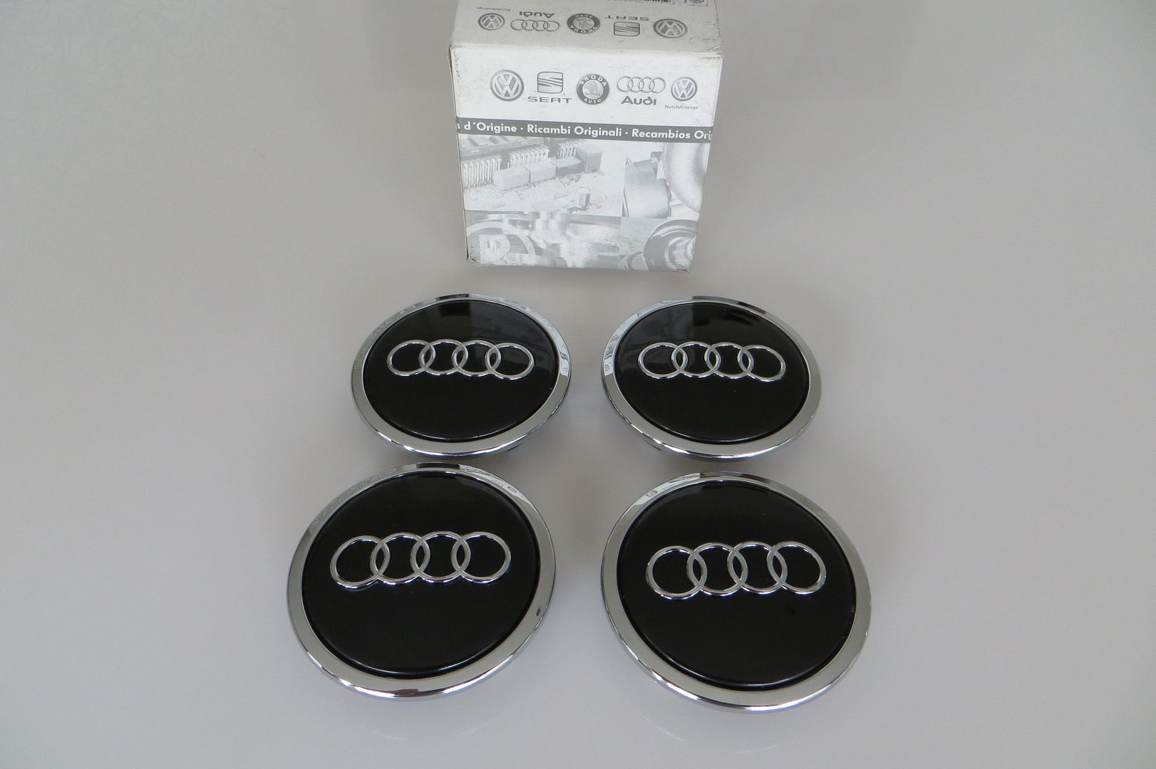 Gloss Black Centre Caps Genuine Audi Group Buy